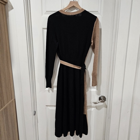 Akris Punto Colorblock Virgin Wool Wrap Dress - Picture 3 of 6